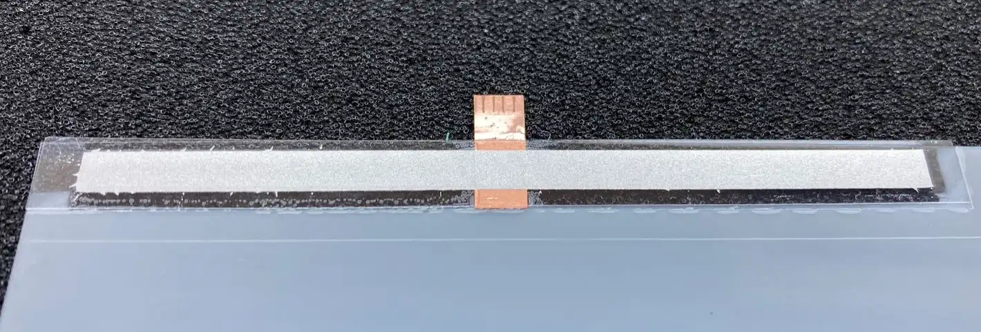 熱圧着導電シートを使用した取り出し電極
